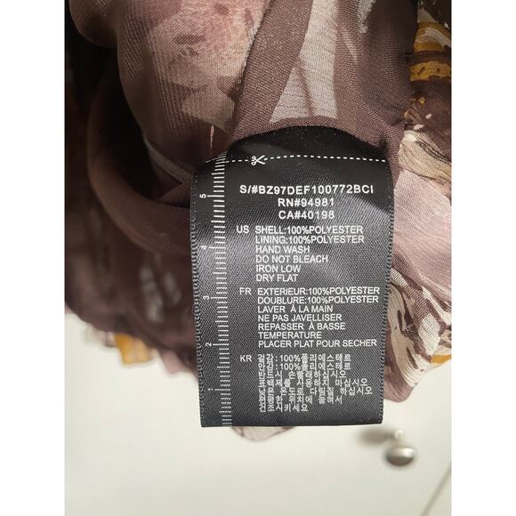 Twelve by Twelve brown chiffon bubble top short sleeve buttons lined Size M - Picture 6 of 6